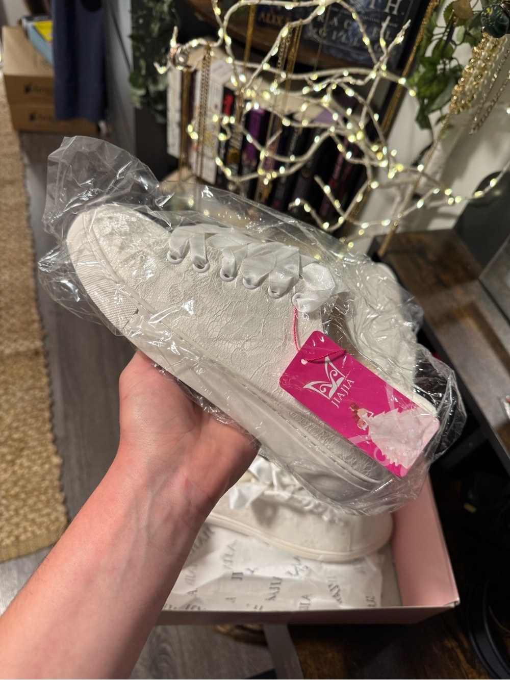 JIAJIA Bridal Sneakers - Wedding Shoes - 7.5 - NWT - Picture 15 of 15